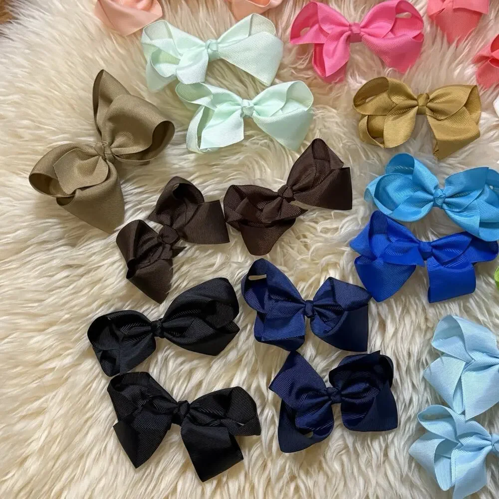 Lot Of 23 boutique style Girls hair bows 4”grosgrain ribbon Alligator Clip